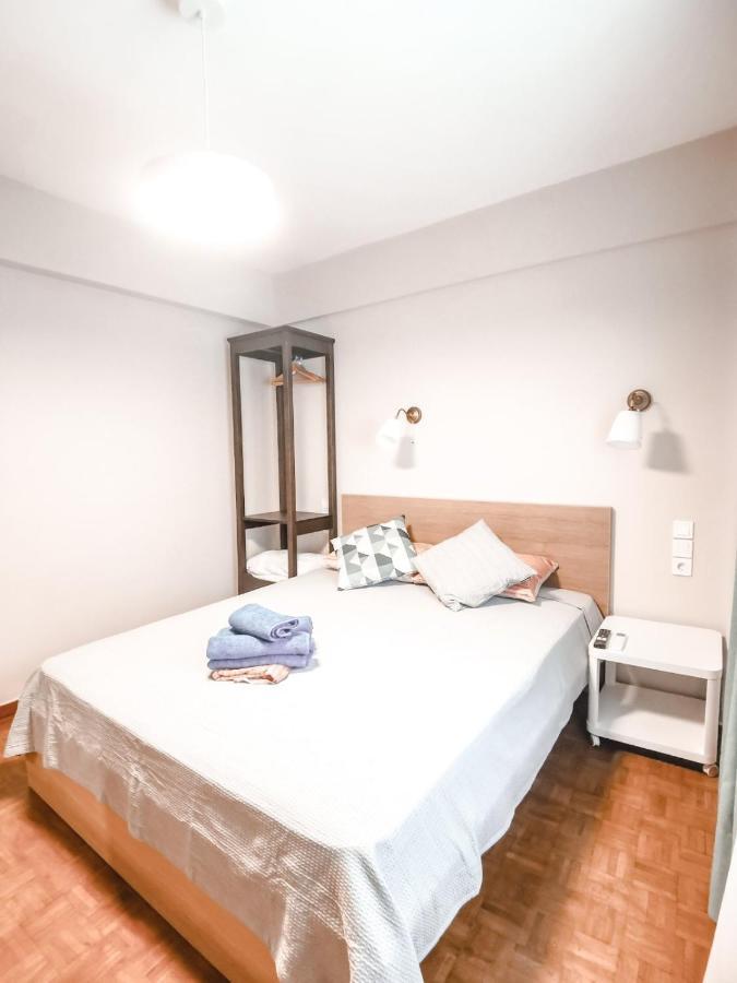 Tip Top Apartment Chalkida Bagian luar foto
