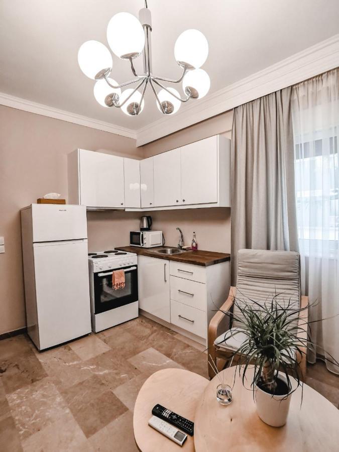 Tip Top Apartment Chalkida Bagian luar foto